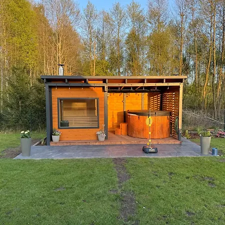 Caloroczny Na Kaszubach / Kolo Chmielna